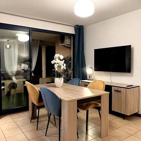 Chez Gerard Apartment แซ็ง-ปีแยร์ ภายนอก รูปภาพ